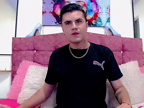 Sebastian Loaiza online show from November 25, 9:39 pm