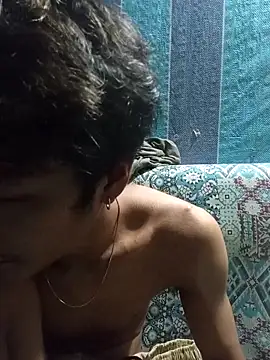 Robiwahyudi12345 online show from November 20, 7:45 pm