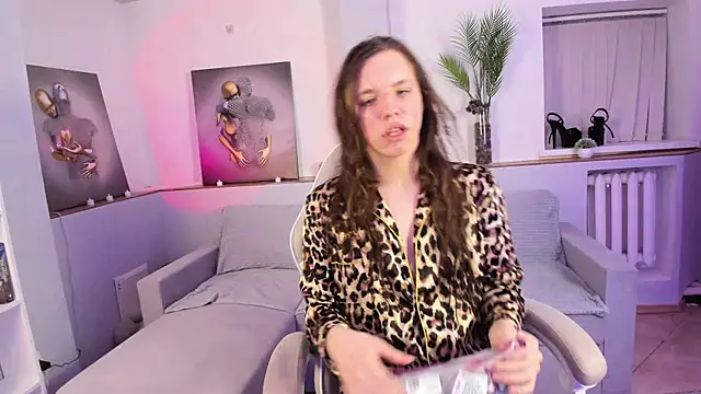 MadisonMongomeri online show from December 14, 1:23 am