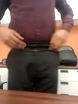 naughtyboyjii online show from November 3, 9:57 am