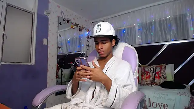 Santy bigcock 01 online show from June 3, 3:39 pm