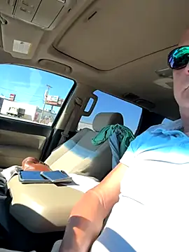 Golferkid1124 online show from November 12, 3:40 pm