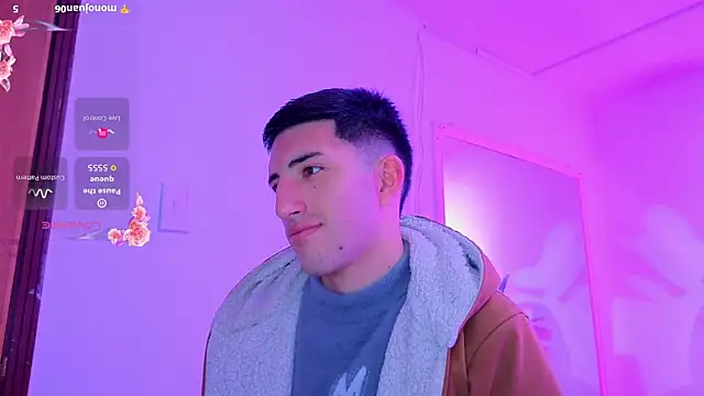 Un Sluttyy online show from January 19, 11:23 am