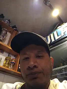 themorenofit08 online show from March 1, 11:15 pm