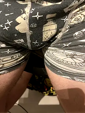 christophecamzzl online show from November 11, 4:45 pm