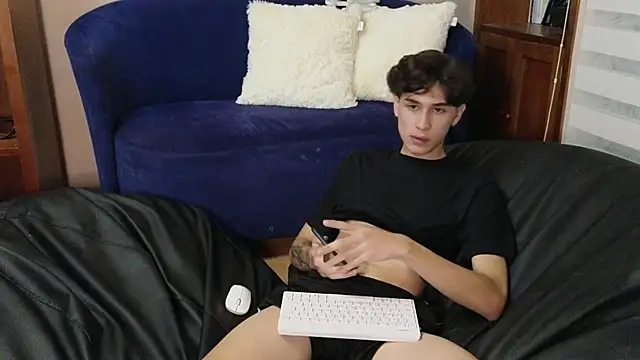 Derekswan online show from November 12, 1:55 am