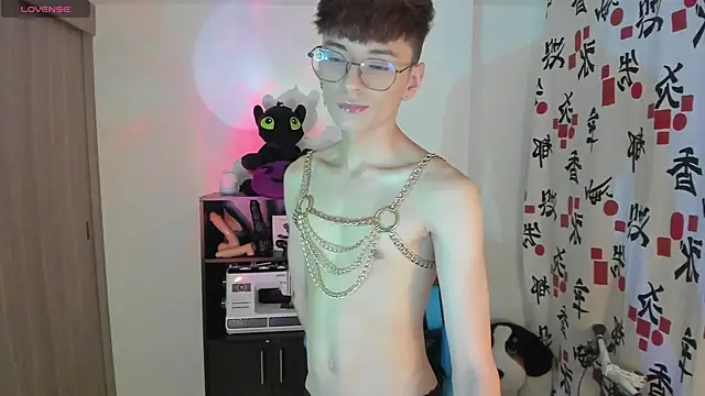 RYO BLEU  online show from April 8, 4:46 am