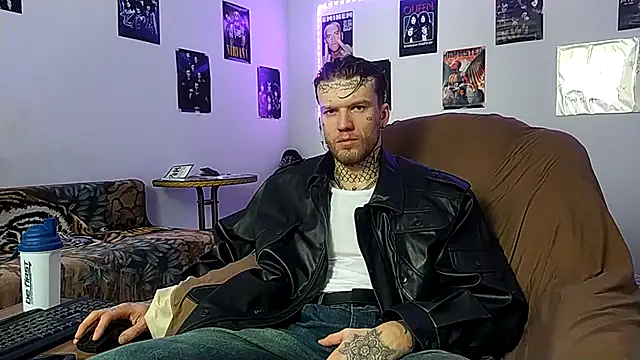 Huntall77 online show from January 13, 7:02 am