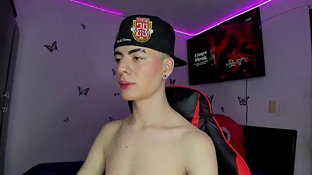 divine philp77 online show from November 13, 6:29 am