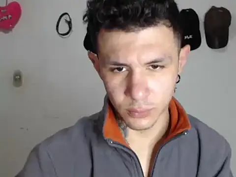 damiansexyboy69 online show from November 22, 3:39 am