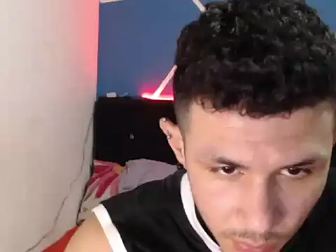 damiansexyboy69 online show from November 13, 6:07 am