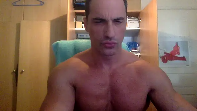 bubblemaleass35 online show from November 17, 12:52 pm