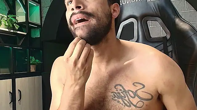 MyStrongSubmissive online show from December 1, 7:17 pm