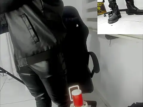 master leather online show from March 26, 1:32 am