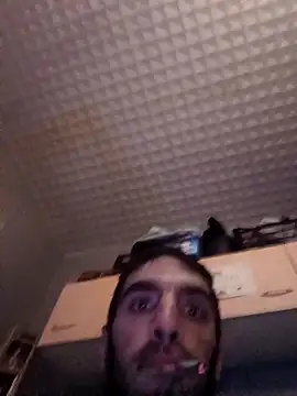 hotguy71000 online show from April 8, 9:12 pm