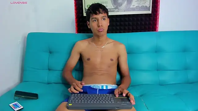 Carl-Milton online show from November 15, 12:56 am