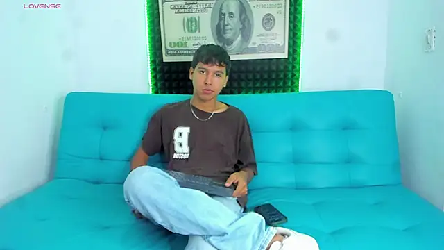 Carl-Milton online show from November 22, 12:43 am