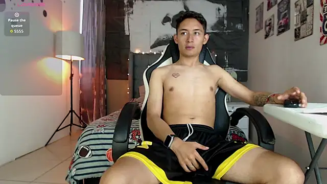 Angell01  online show from November 20, 8:40 pm