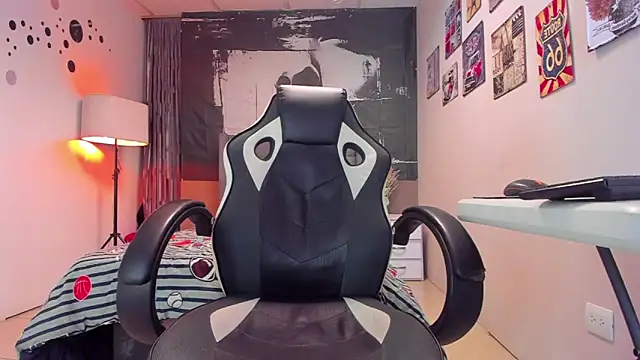 Angell01  online show from November 29, 4:14 am