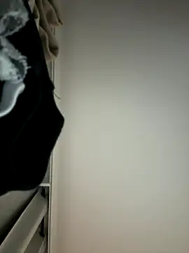 Luna MaskedMan online show from January 7, 12:37 am