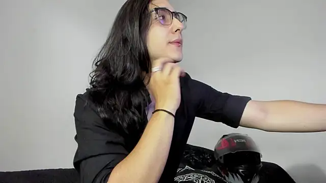 Amoneth Xx online show from December 3, 3:56 am