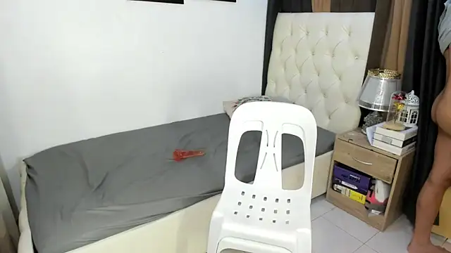 Sweetbigcockboy online show from November 24, 12:50 pm