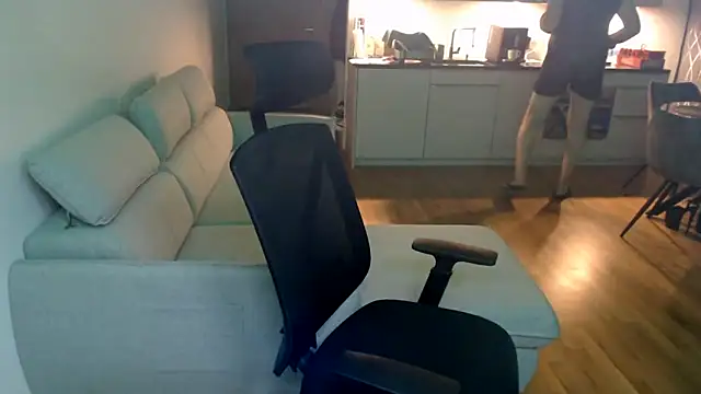 Buidapest online show from February 1, 1:59 am