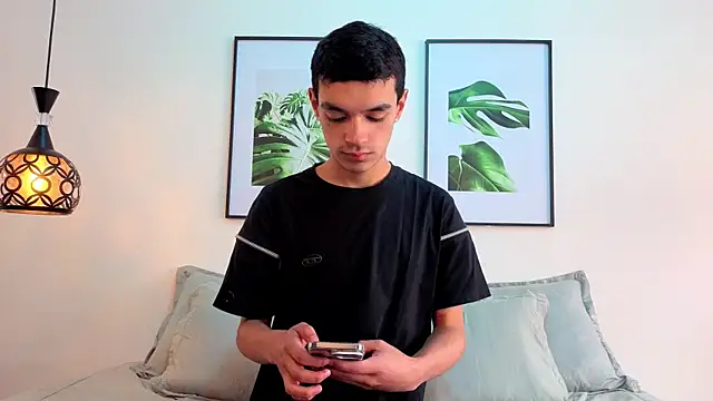 krisstormvg online show from November 24, 7:59 pm