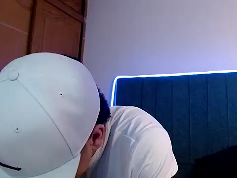 Lincon Ale online show from December 13, 8:59 pm