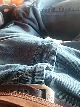 Roy   121 online show from April 14, 11:54 am