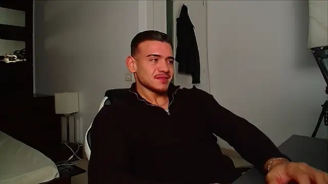 ElijahThorne online show from November 25, 5:53 am