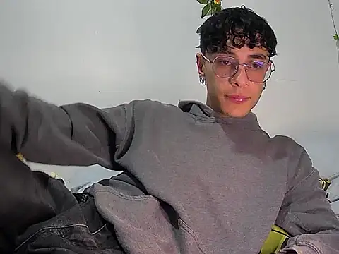 2 milo verus 4 online show from January 11, 6:28 am