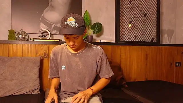 isaac grimm online show from April 17, 7:27 pm