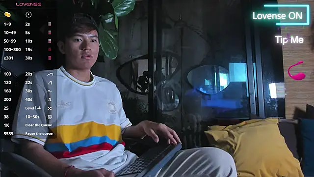 isaac grimm online show from March 28, 3:51 am