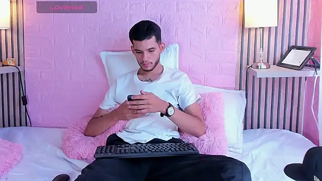 dear lover1 online show from December 18, 3:30 pm