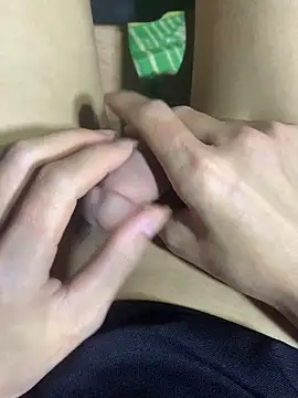 anh-soi123 online show from April 7, 4:18 pm