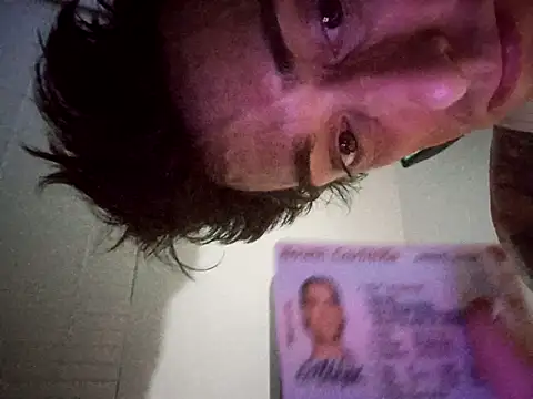 Queen4535t online show from December 17, 9:49 am