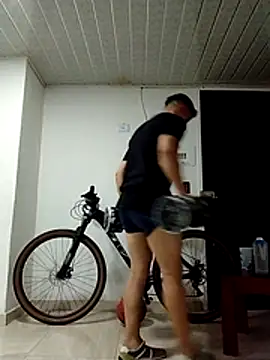 Yucasaurio online show from December 1, 10:57 pm