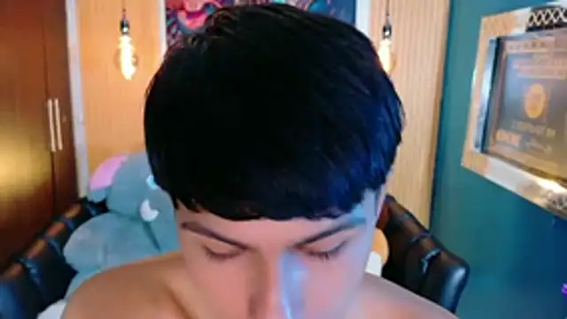 StormLuxX online show from March 27, 1:45 pm