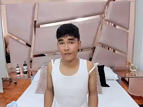 LittleNito online show from December 15, 8:06 pm