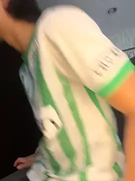 Lander Cruz online show from February 12, 9:21 pm