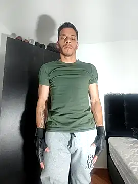 LeoThomson online show from December 5, 11:12 pm