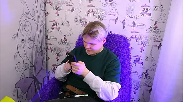 Brian Mils online show from February 5, 11:39 am