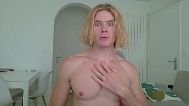 desaadxx1 online show from December 14, 2:13 pm