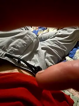 Legtrembler1 online show from March 8, 4:16 am