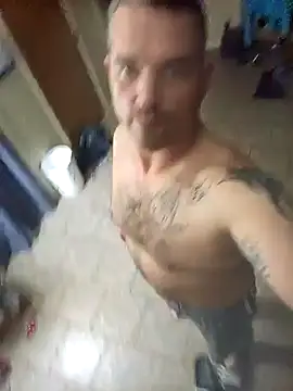 Lee trippy online show from April 2, 3:15 am