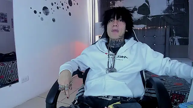 koryu skull online show from February 5, 8:16 pm