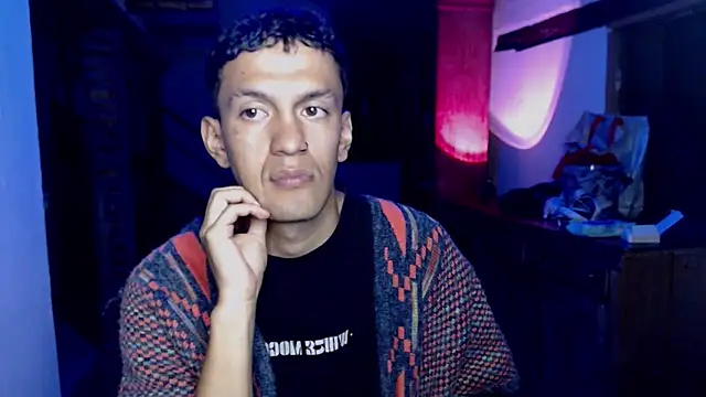 andrewsiilvaa online show from December 19, 1:46 am