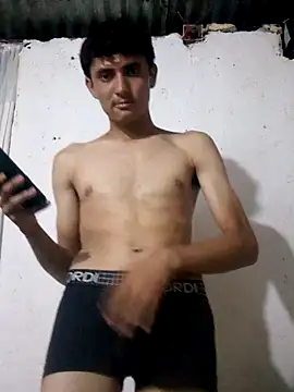 maikel23grande online show from December 17, 5:04 am