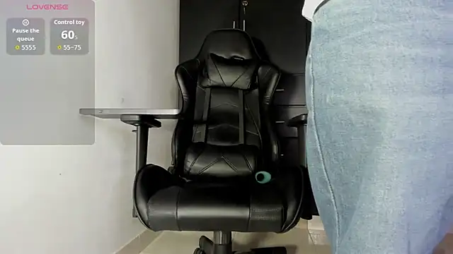 Liam Mateo online show from January 6, 12:47 am